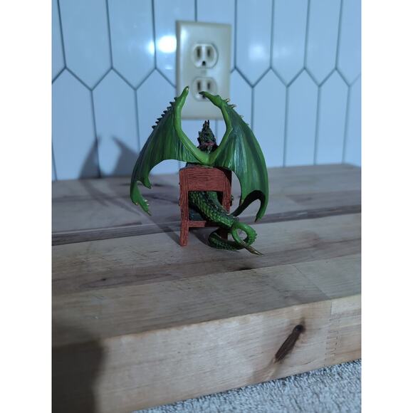 Hamilton Collection Foldin’ Freddy, Hold'em or Fold'em Poker, Dragon Figure Flaw - Picture 3 of 7